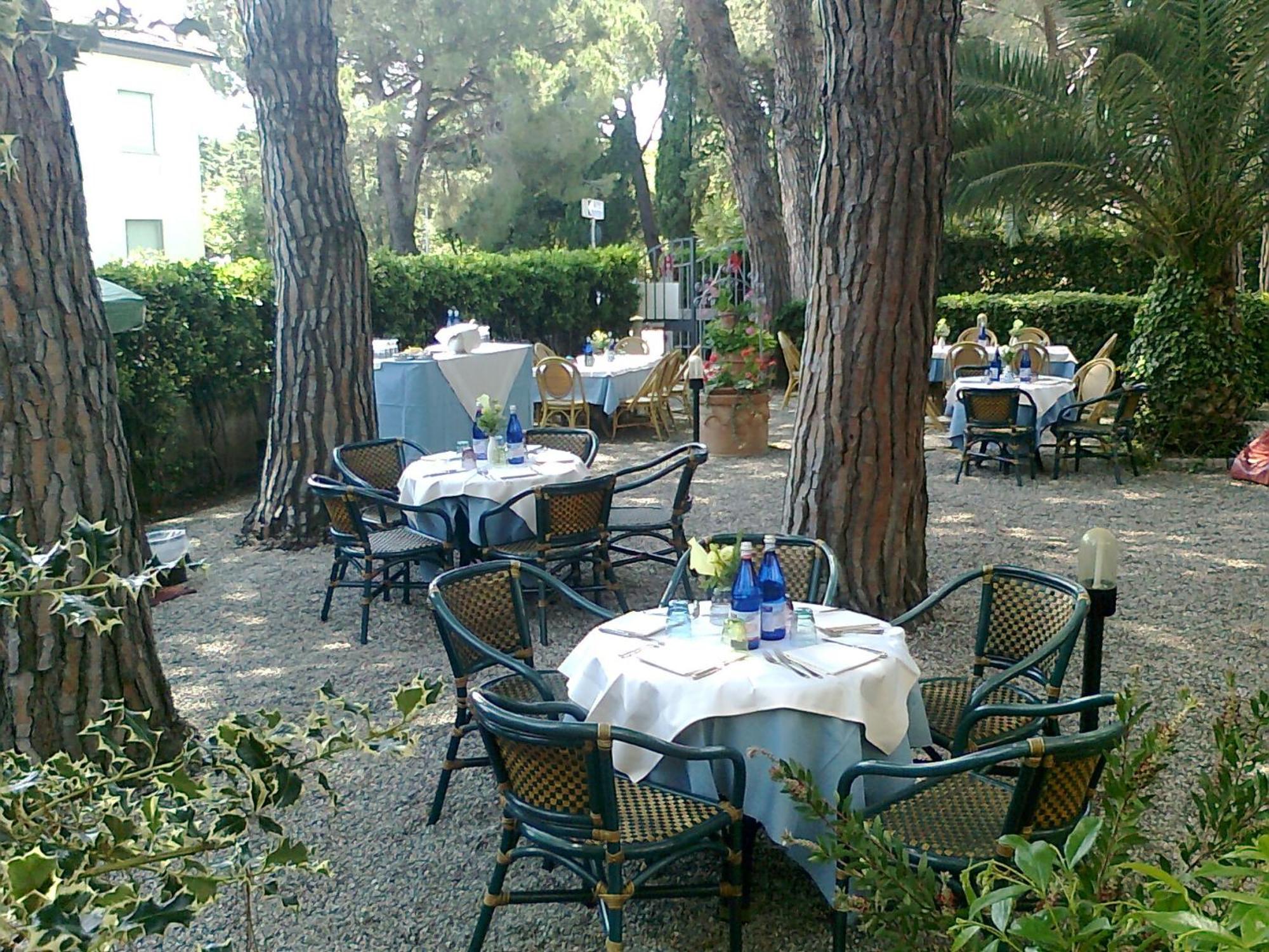 Hotel Massimo Marina di Cecina Exterior foto