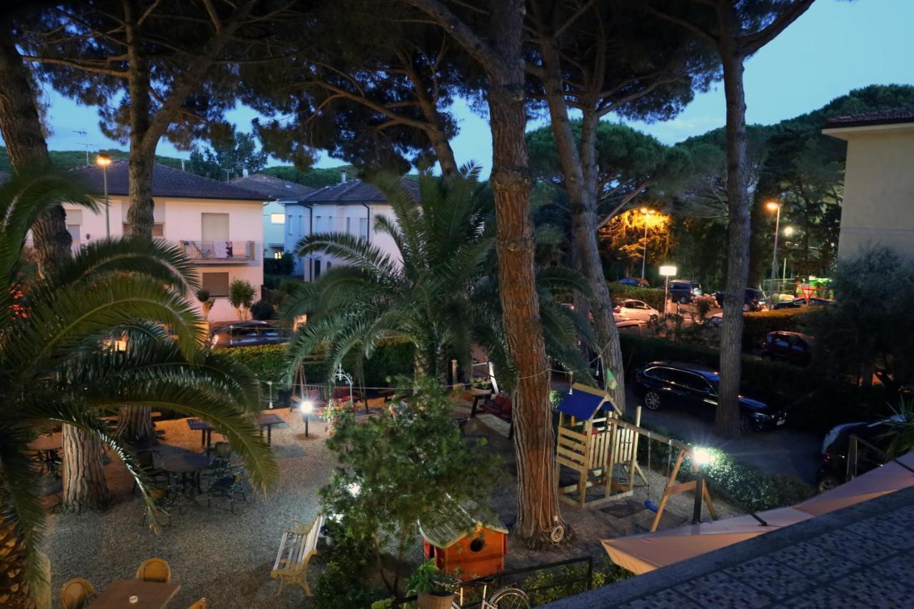 Hotel Massimo Marina di Cecina Exterior foto