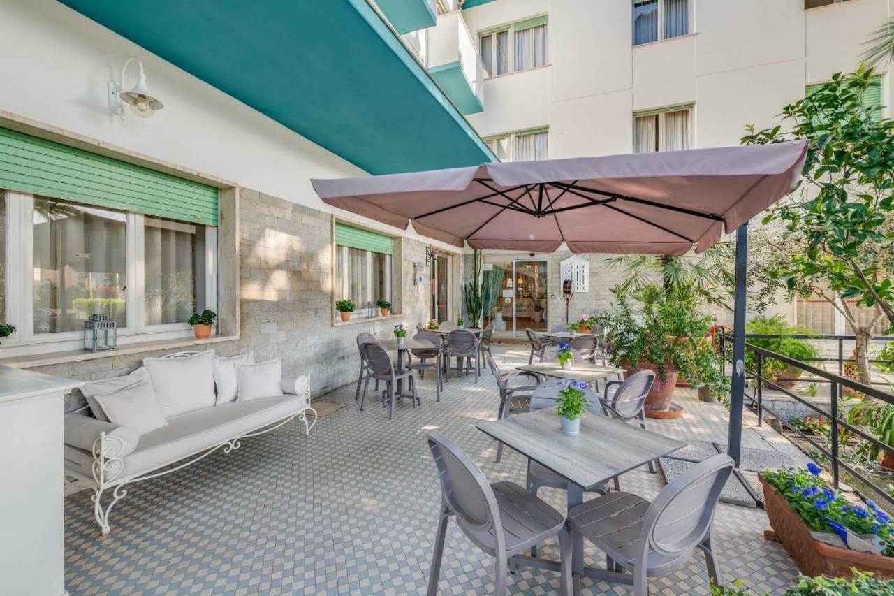 Hotel Massimo Marina di Cecina Exterior foto