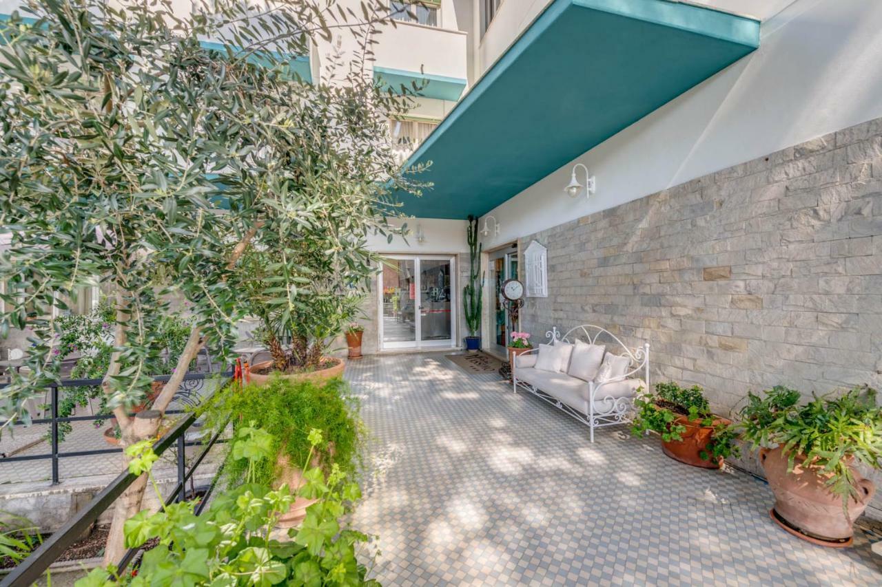 Hotel Massimo Marina di Cecina Exterior foto